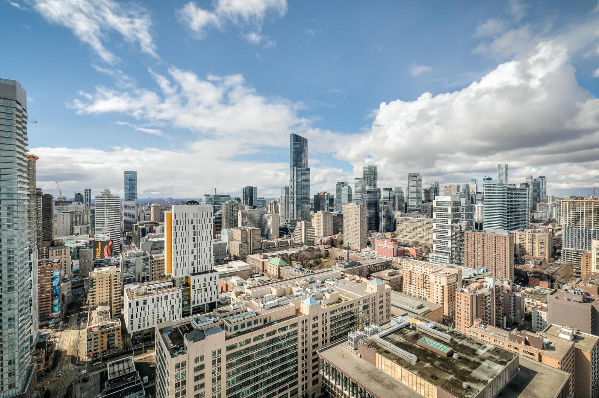 Panorama Suites Downtown Toronto Exterior photo