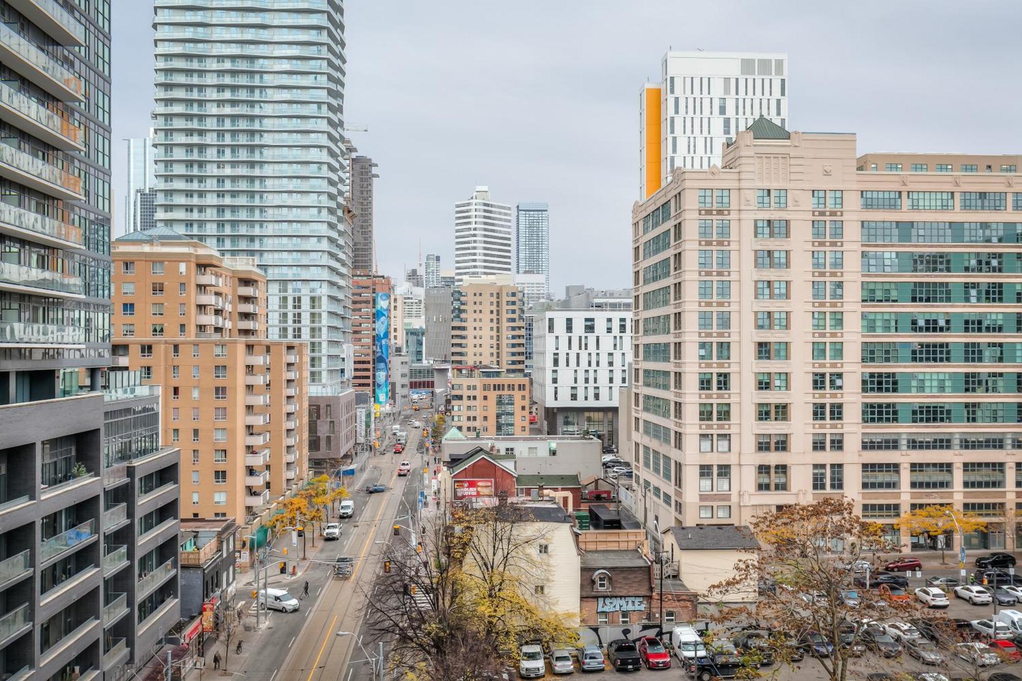 Panorama Suites Downtown Toronto Exterior photo