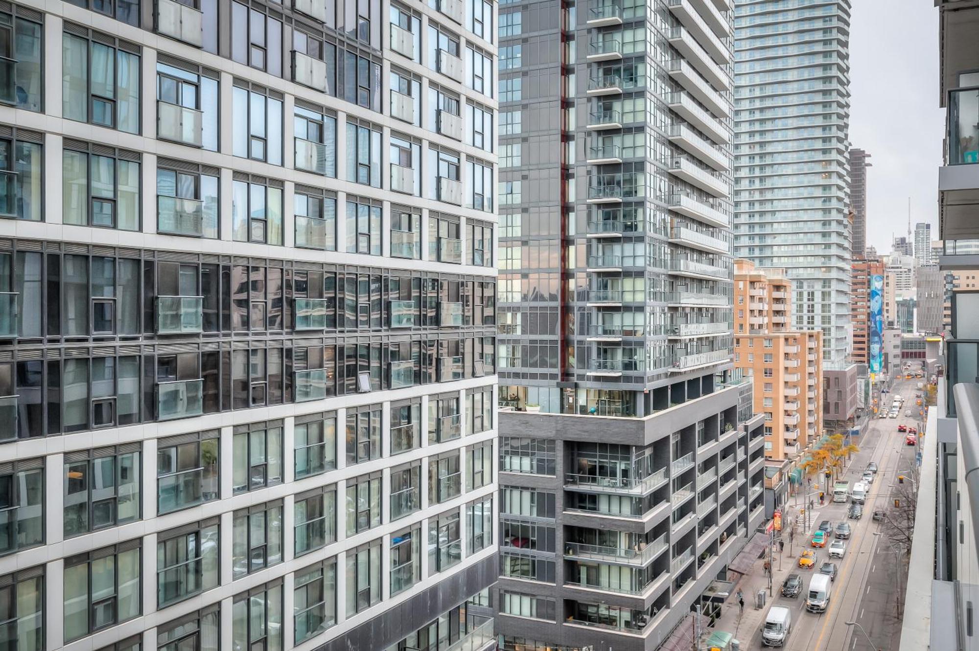 Panorama Suites Downtown Toronto Exterior photo